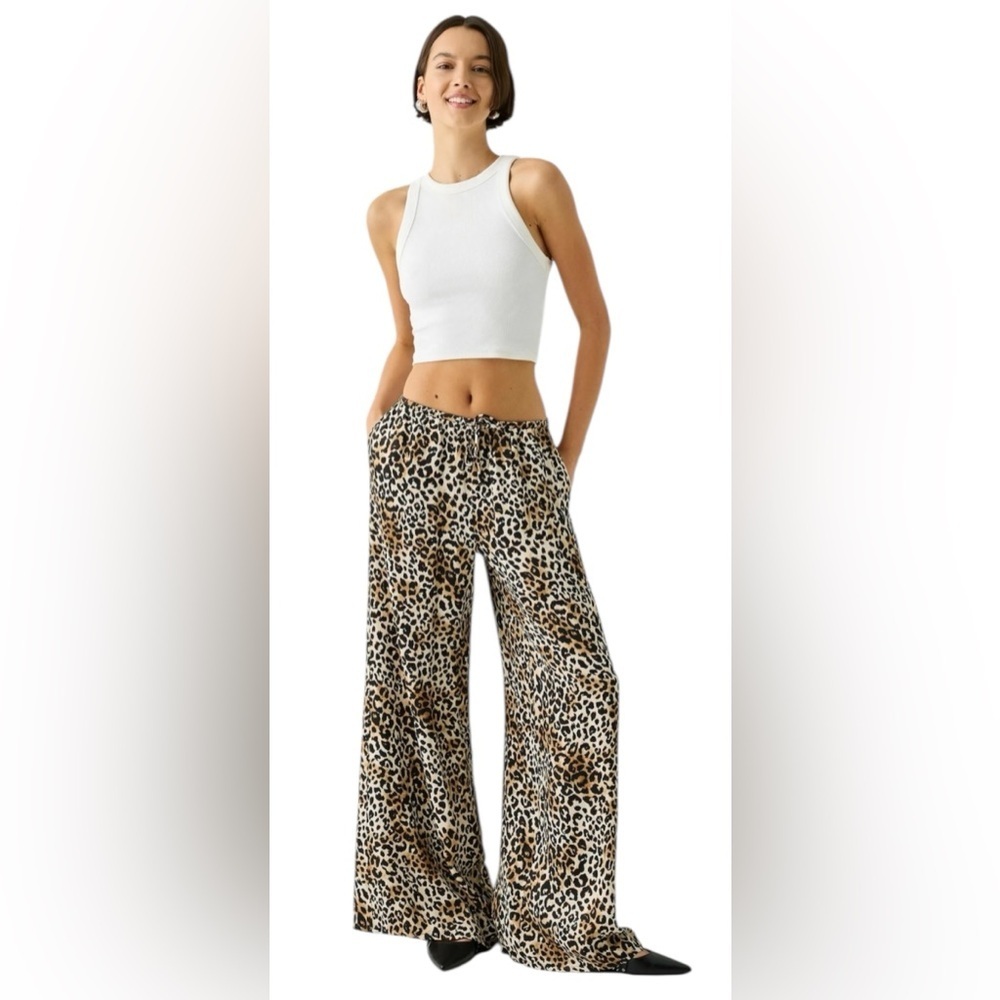 Bershka Women's Leopard Printed Satin Pants,Beige/Black brown Size Small NWT 🐆